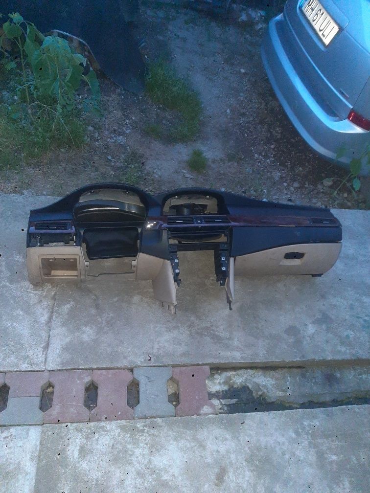 plansa bord bmw seria 5 e 60 -e61
