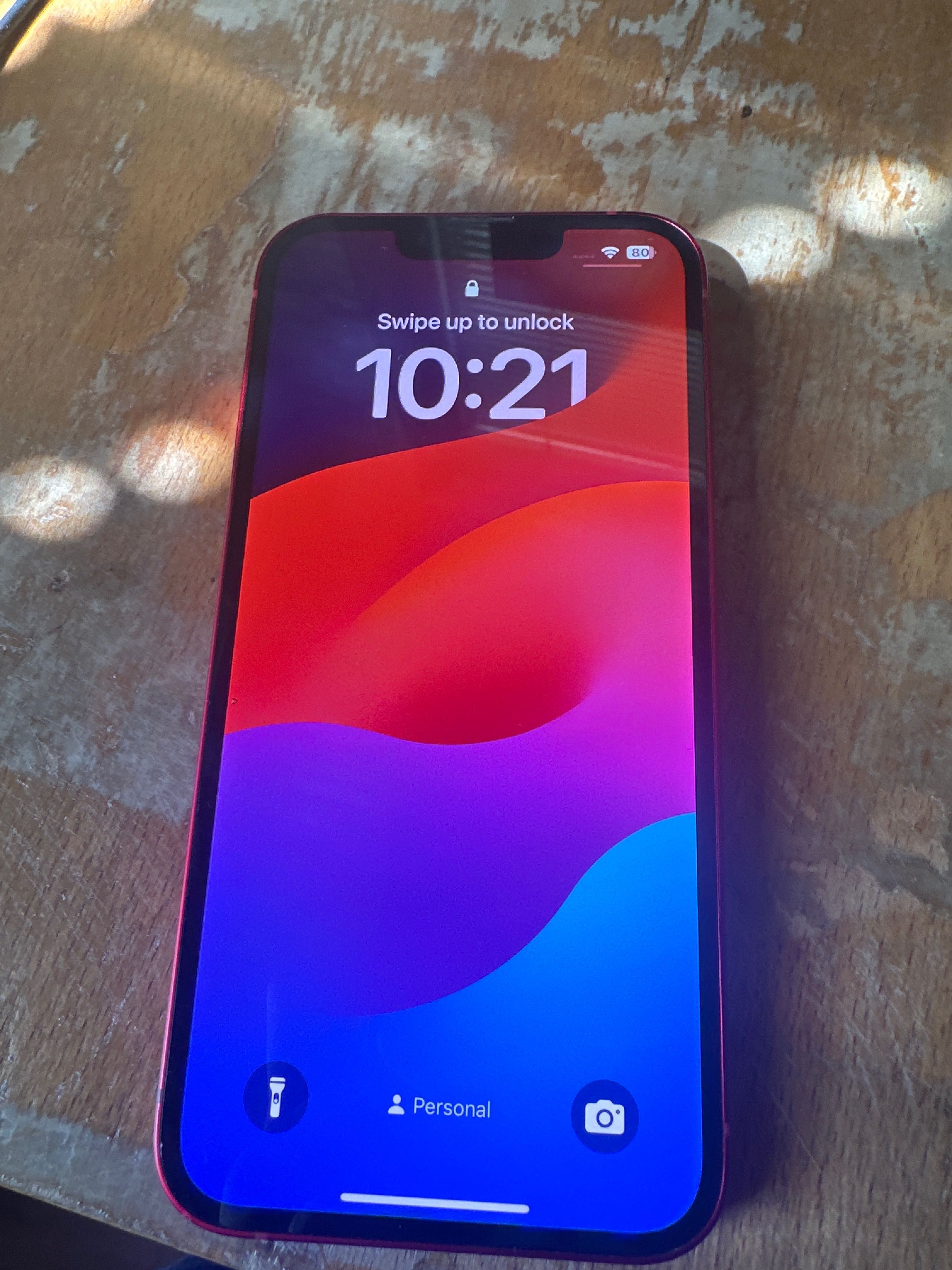 iPhone 13 капацитет 75% без други забележки червен