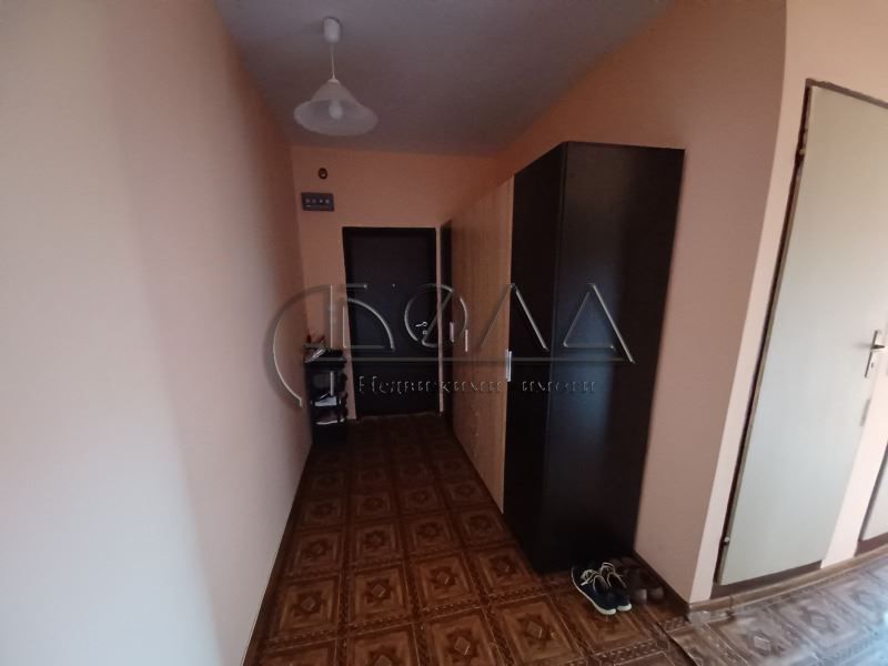 Продава се Двустаен апартамент в София, Сухата река - 67 кв.м за 2015 €/кв.м - Снимка #4