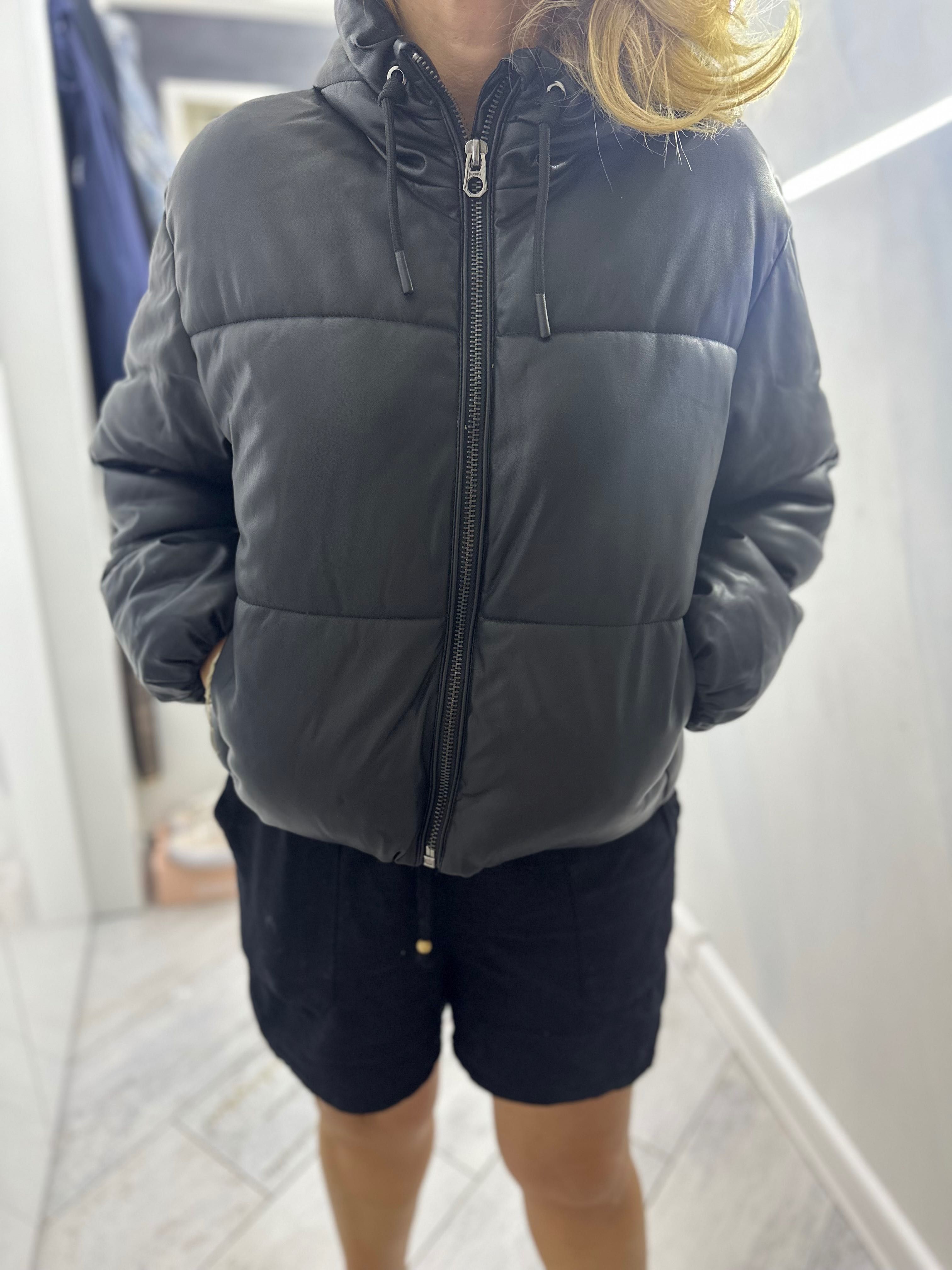 Дамско кожено зимно яке Bershka Xs