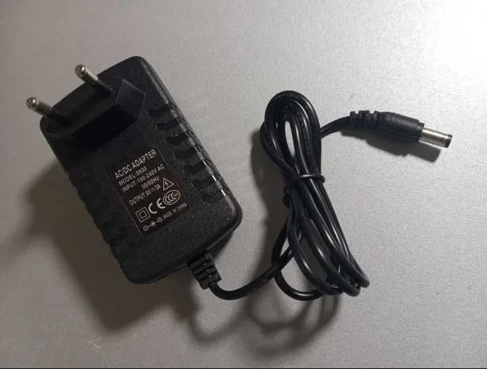 Блок питания зарядка 9 вольт 3 ампера