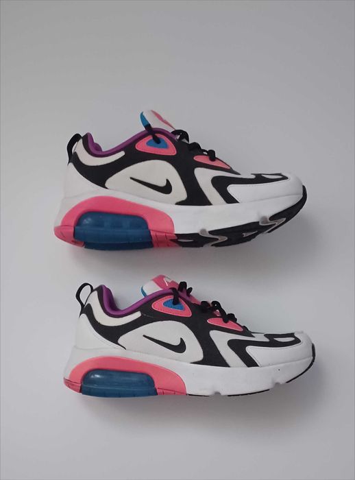 Adidadi NIKE AIR MAX 200, mărimea 37,5