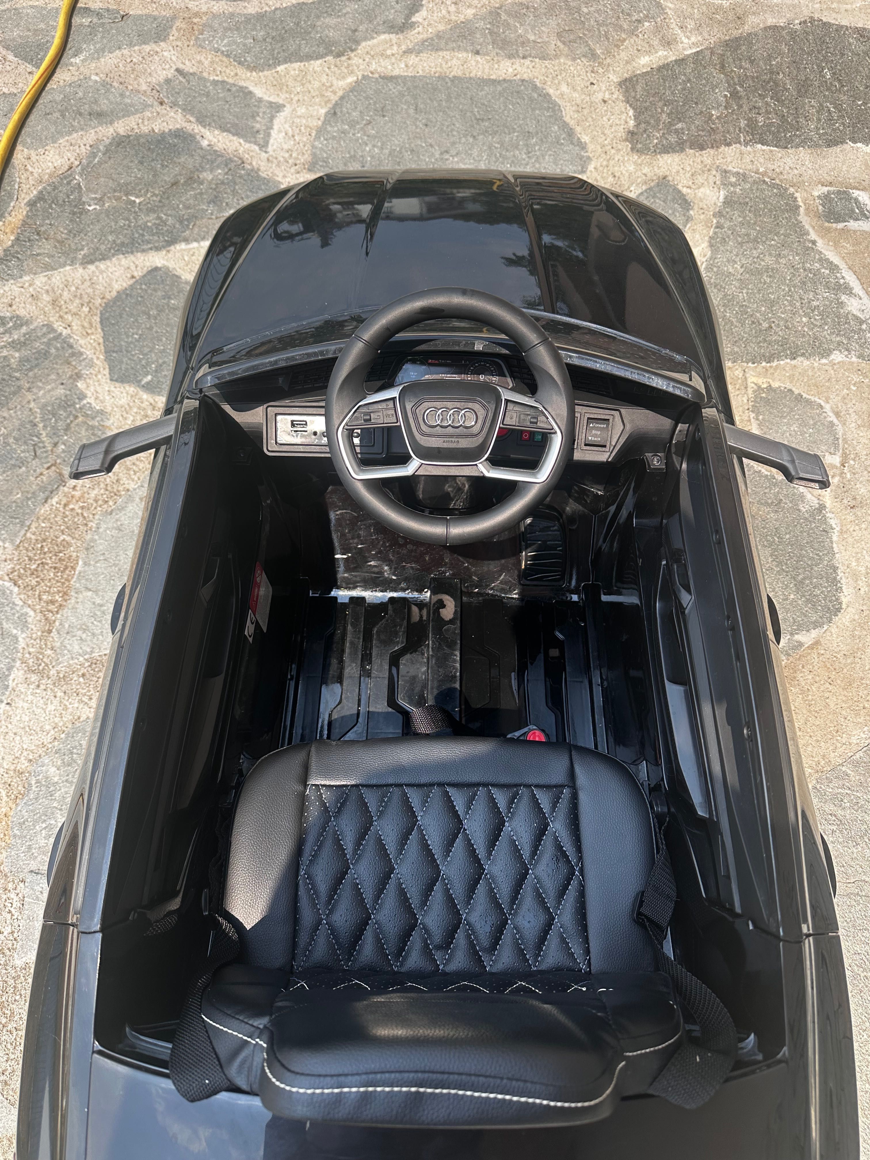 Акумулаторна количка Audi
