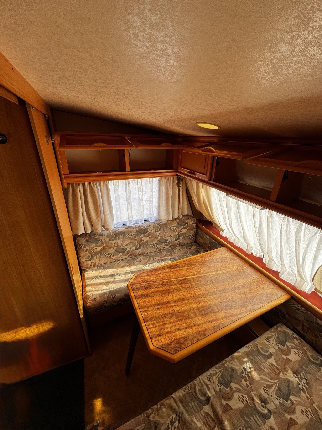 Продавам Каравана LMC