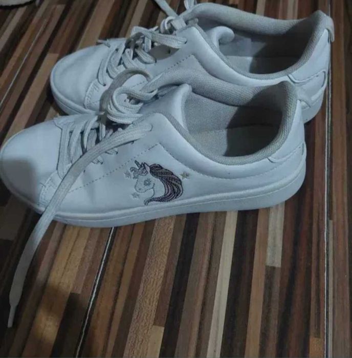 Pantofi sport H&M in stare buna 35