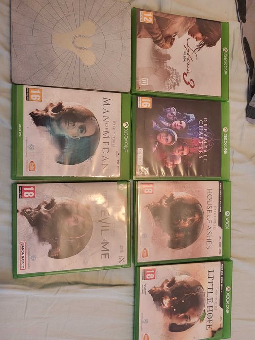 Xbox One X + 7 Игри 2 джойстика