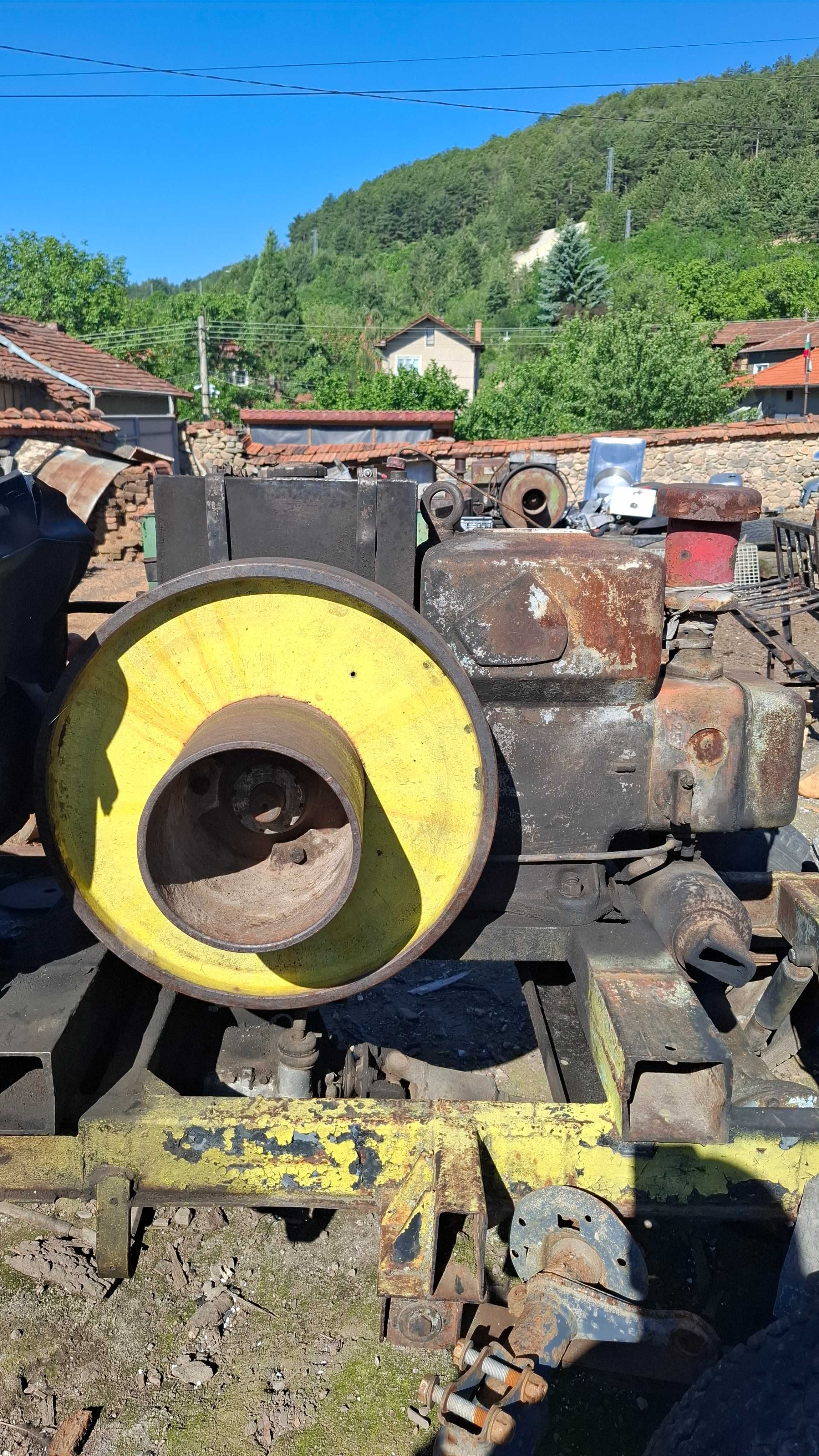 Здравейте продавам резачка за дърва двигател Вамо