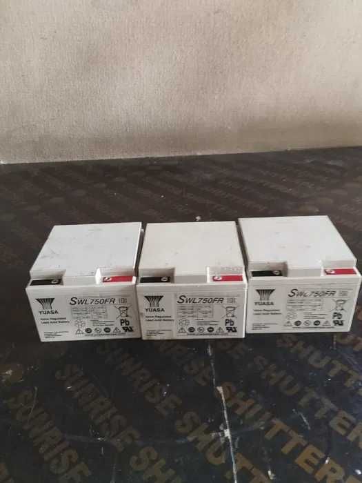 Тягови Акомулаторu Yuasa AGM количества гаранция 3 месеца 75 лв бройка