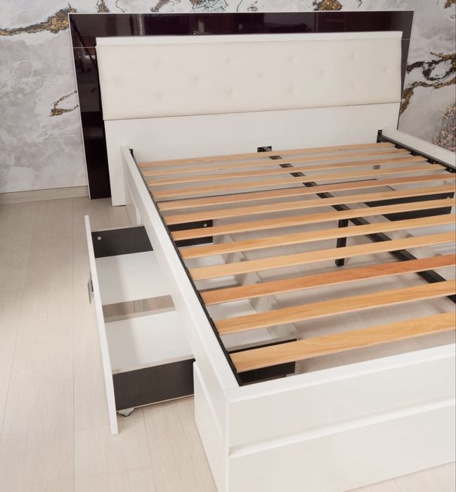 Set dormitor pat comoda noptiera