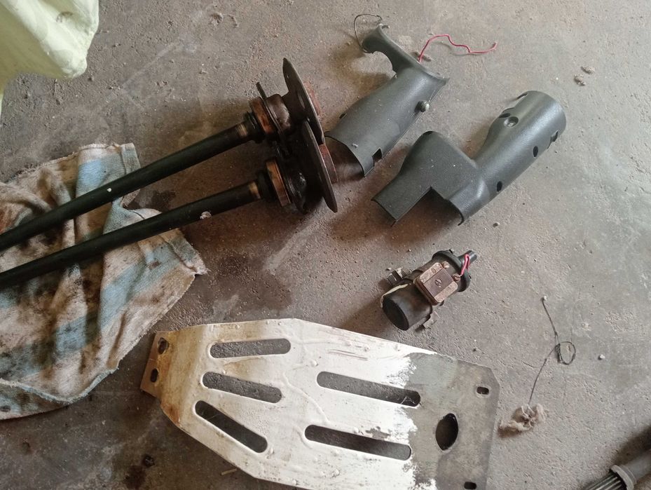 Останали части от лада 2103