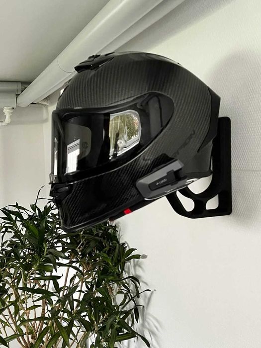 Suport casca moto model nou cu suport de umeras