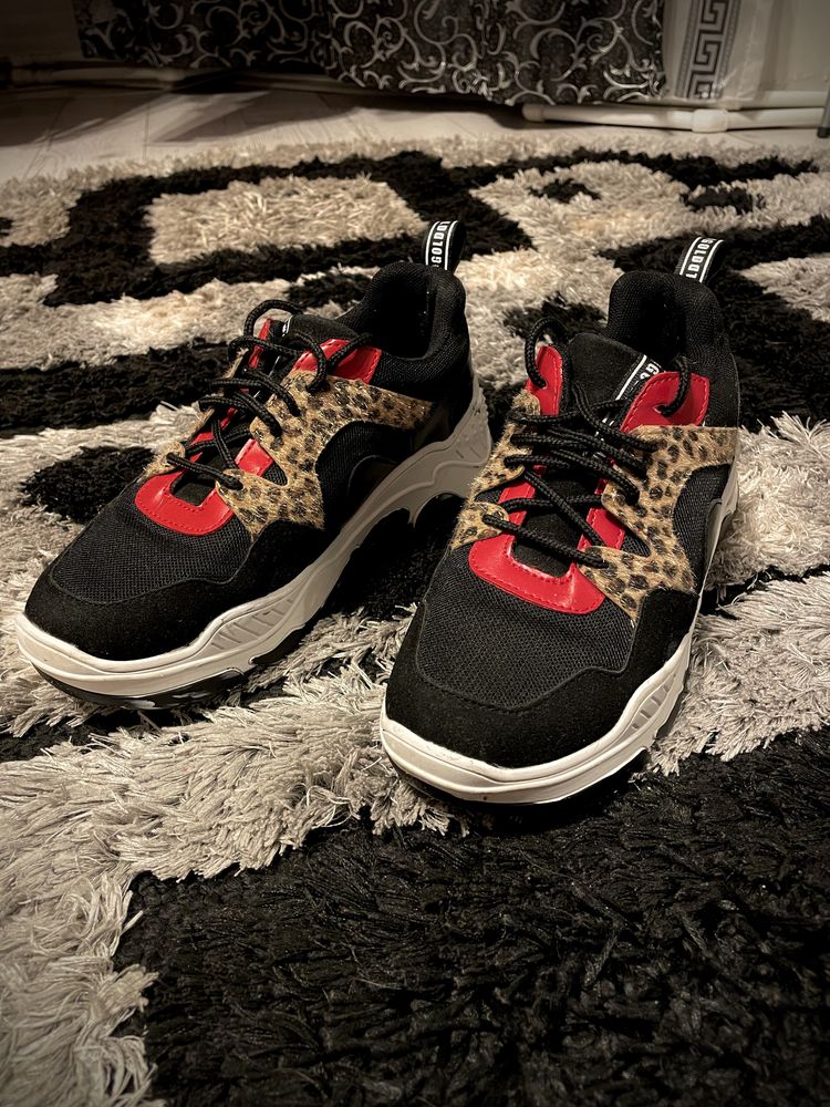 Adidasi dama animal print