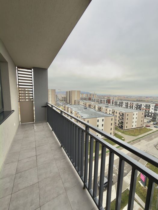 Apartament de inchiriat cu 3 camere in zona Tractorul,parcare si boxa