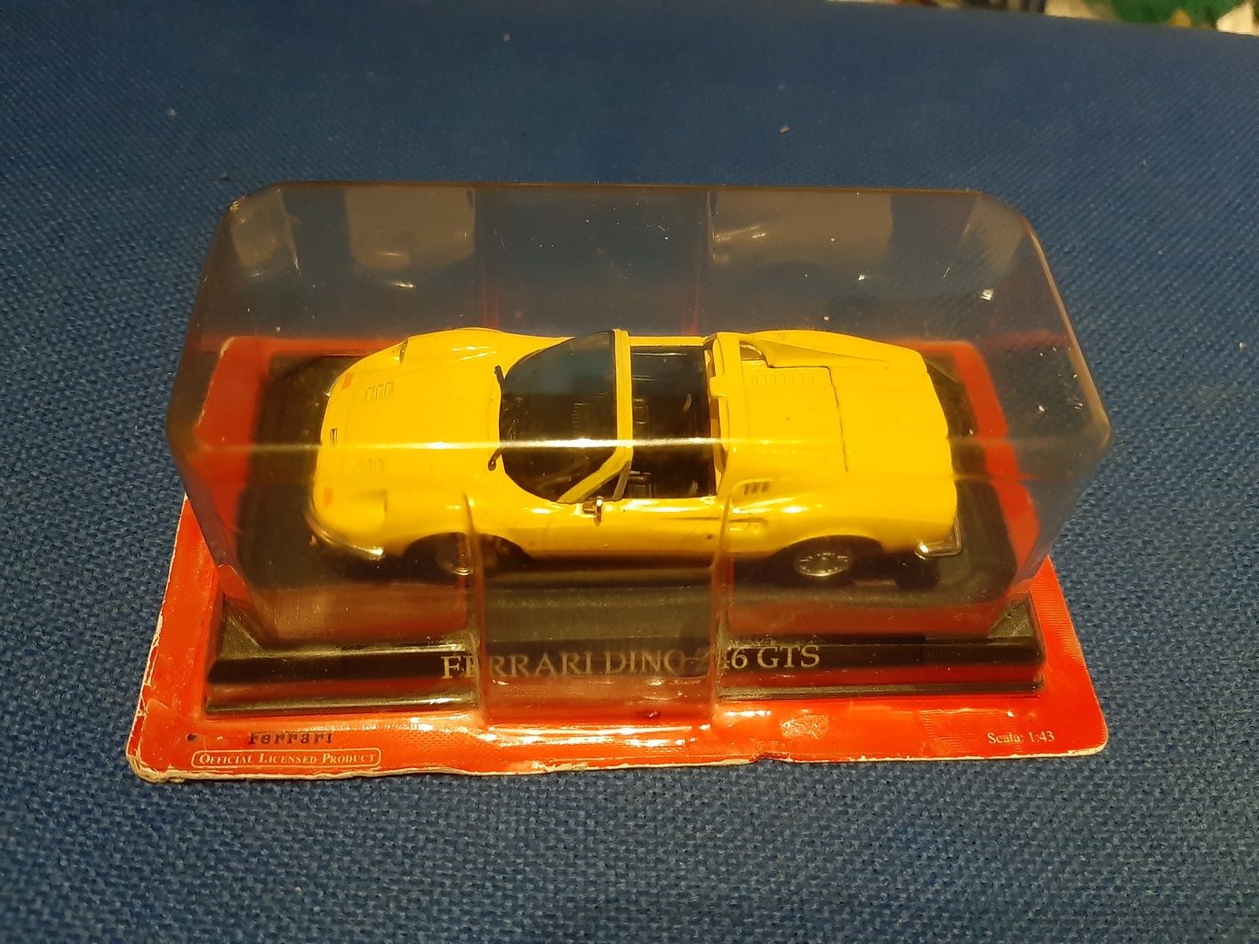 Macheta auto Ferrari DINO 246 GTS Galben.