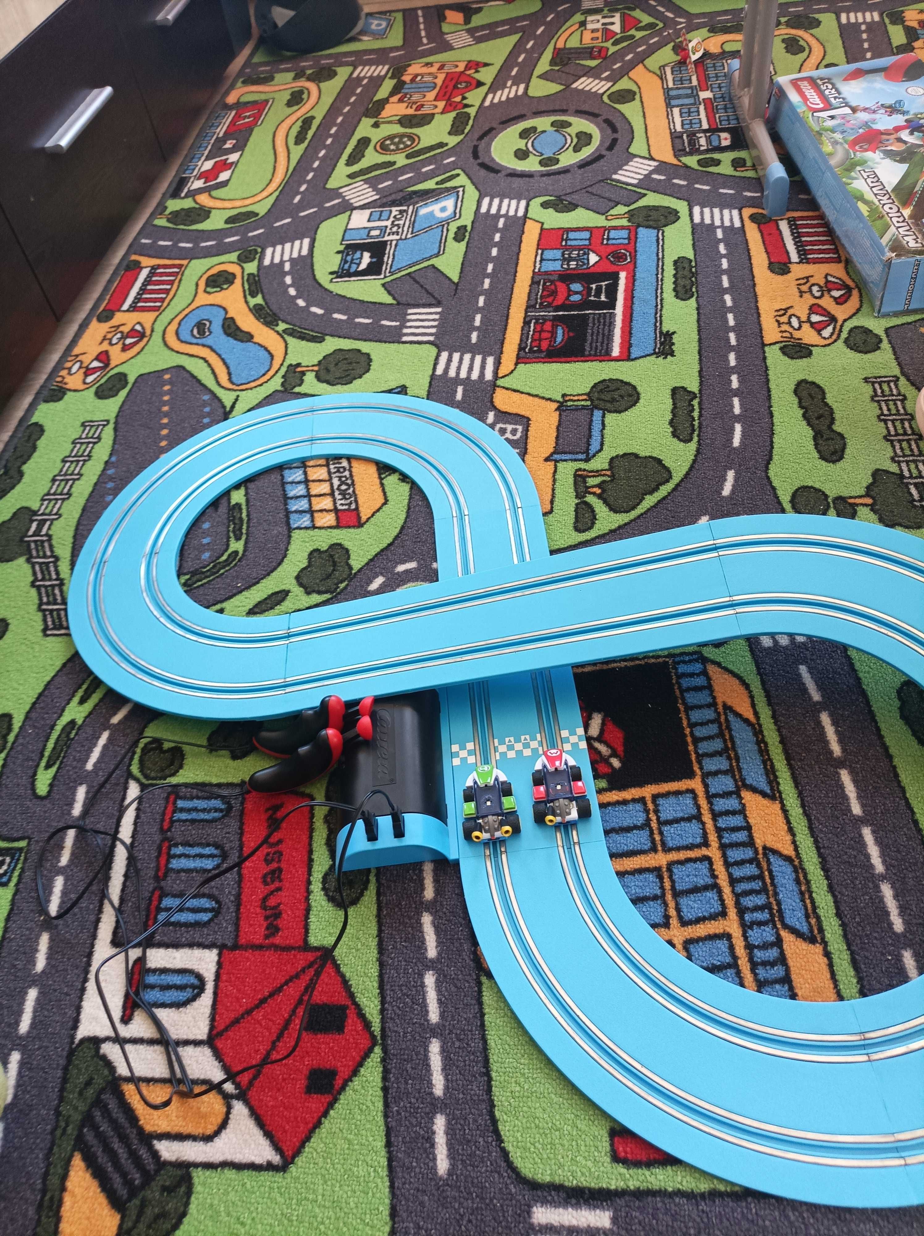 Mariokart писта с колички