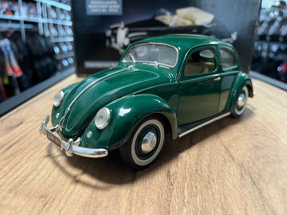Метална колекционерска количка  модел VW KAFER/BEATLE 1950 1:18