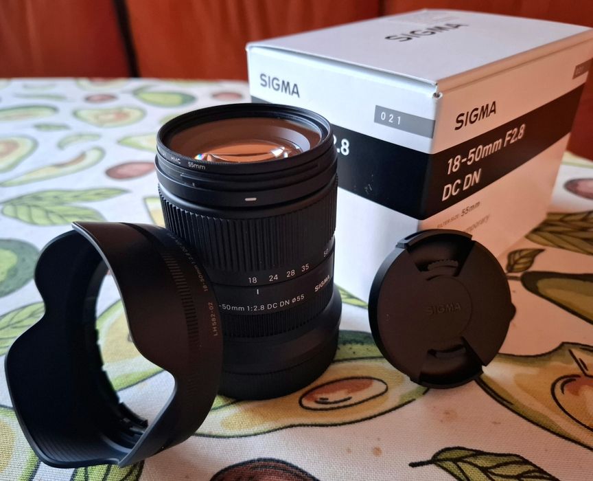 Sigma 18-50mm F2.8 обектив за Canon