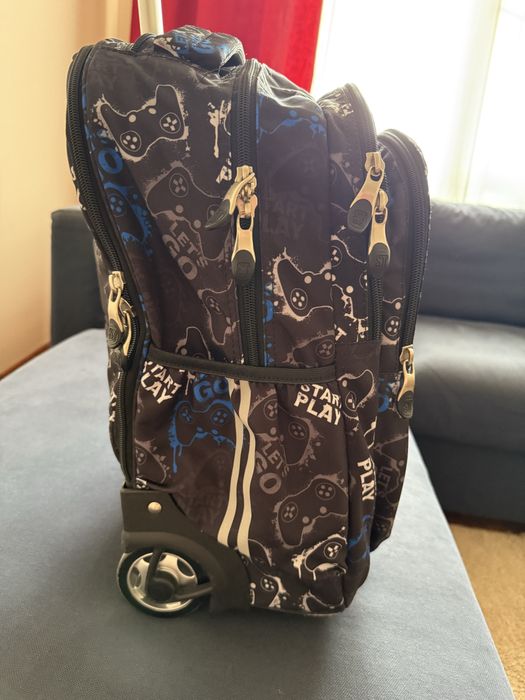 Ghiozdan troller / roti - folosit de 2 ori