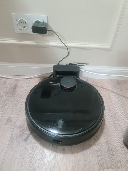 Робот-пылесос с влажной уборкой