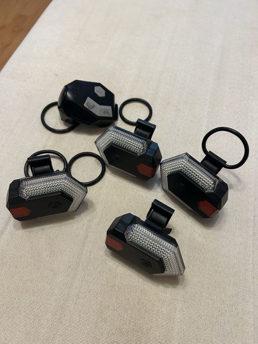 Semnalizari led wireless bicicleta trotineta