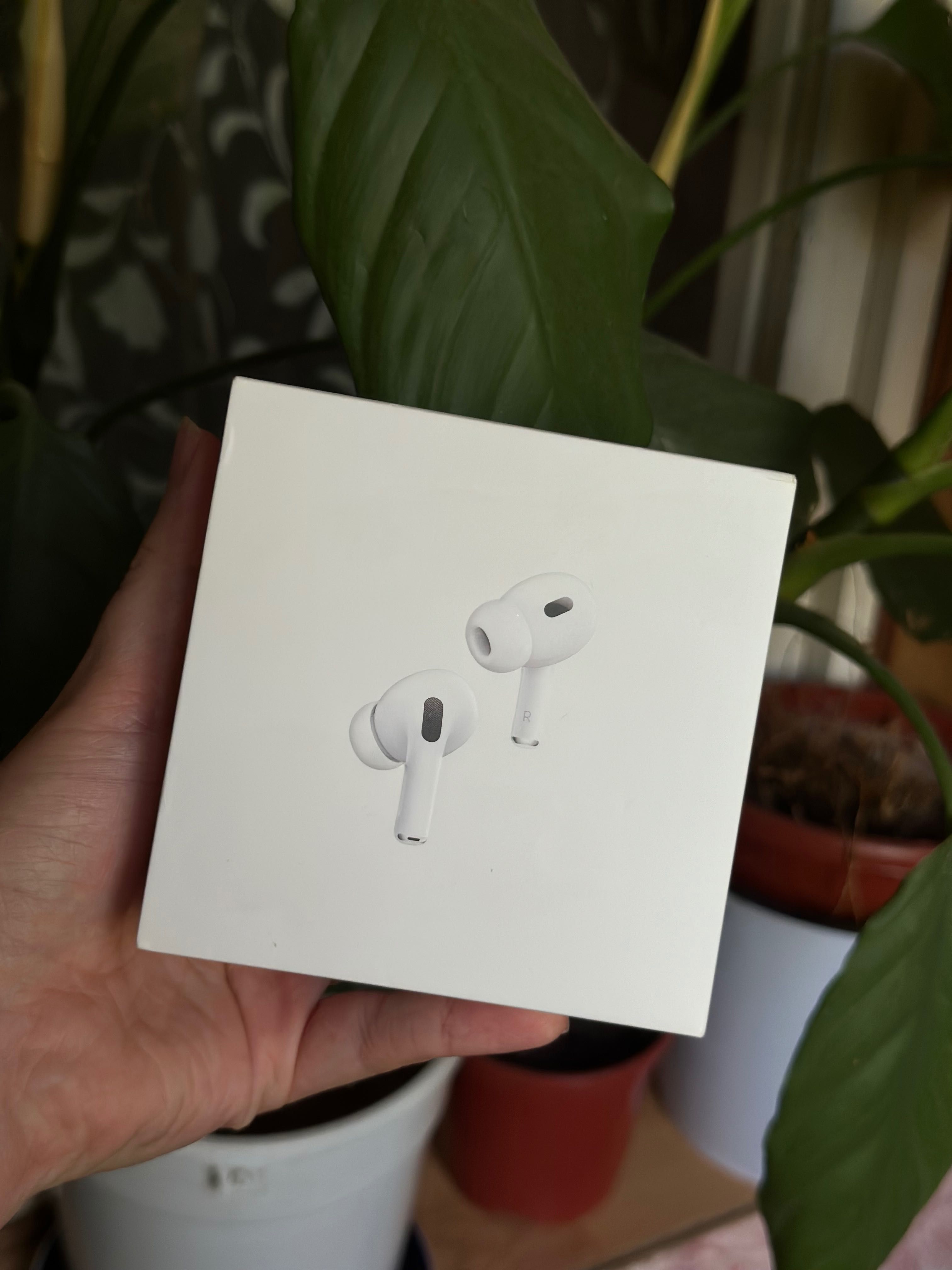 Зарядный кейс от AirPods Pro