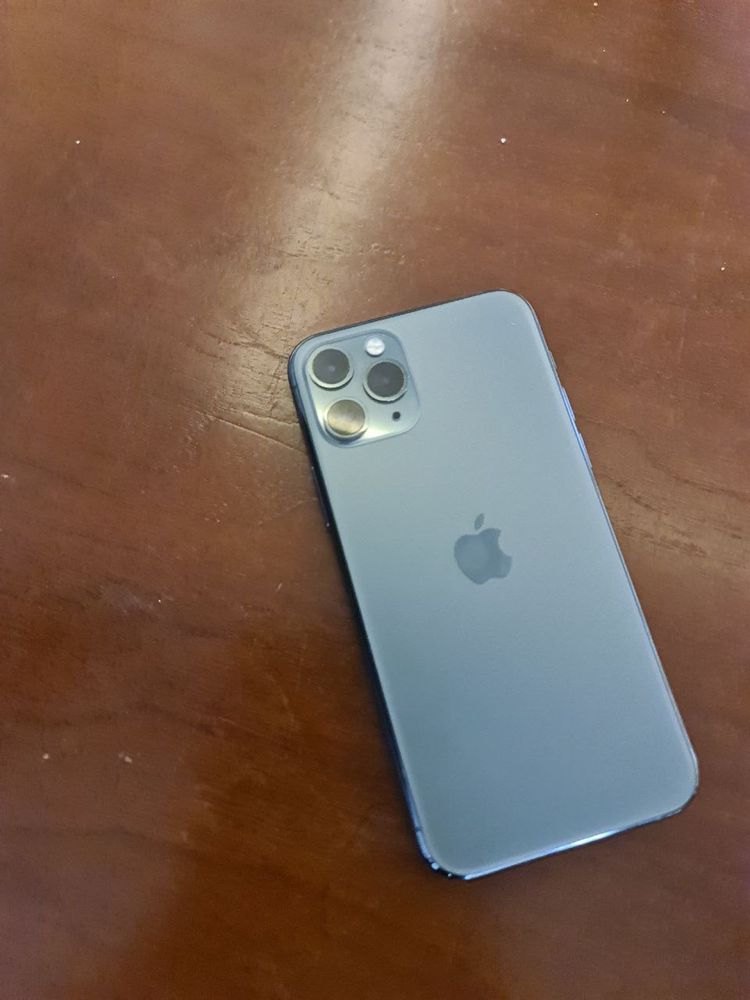 Iphone 11 pro sastiyanasi zor ideal ogan odam baraka topadi