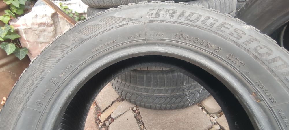 Продавам зимни гуми 185/65 R15