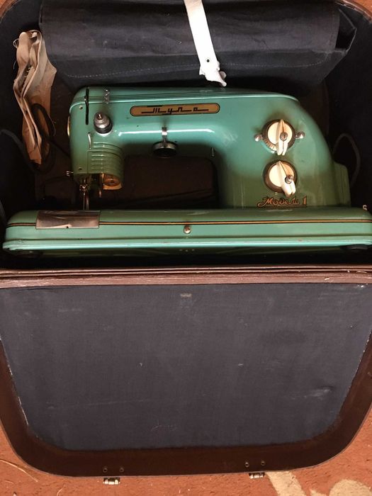 Masina de cusut ruseasca Tula (1962), nefolosita, stare de functionare