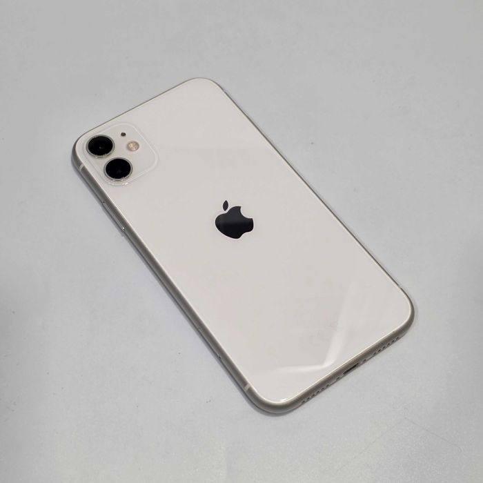 Hope Amanet P8 - iPhone 11 128GB / 81% / Ecran zgariat