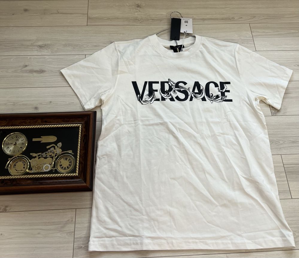 Tricou Versace , calitate superioara