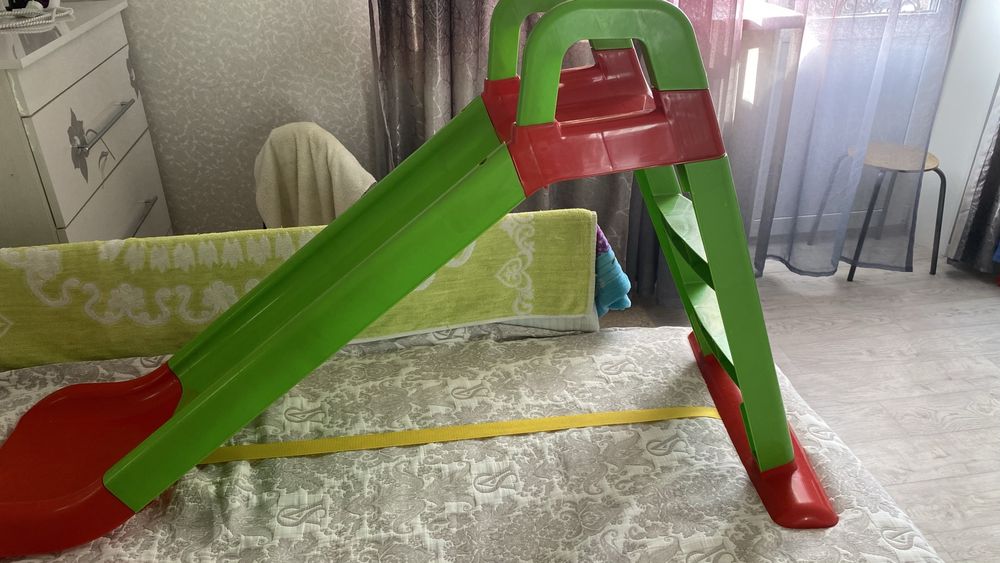 Продам детскую горку