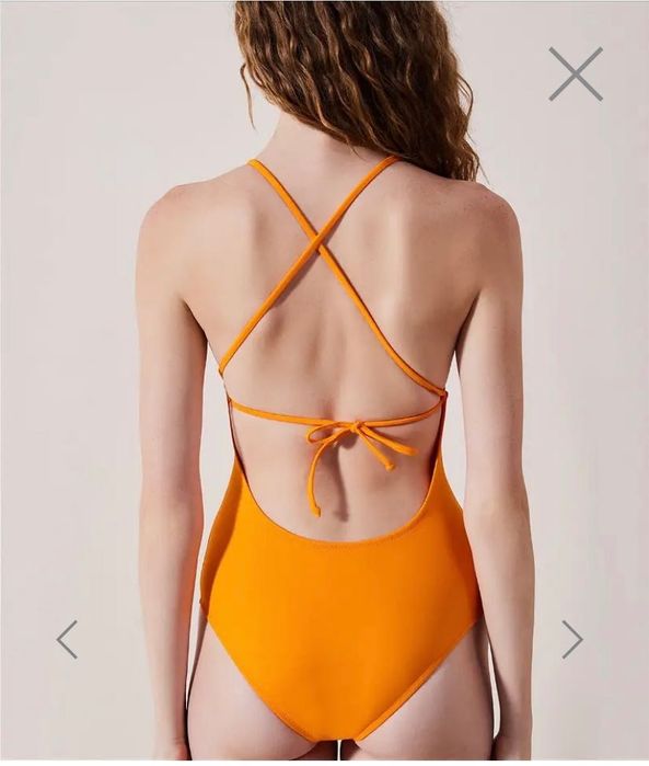 Costum de baie..