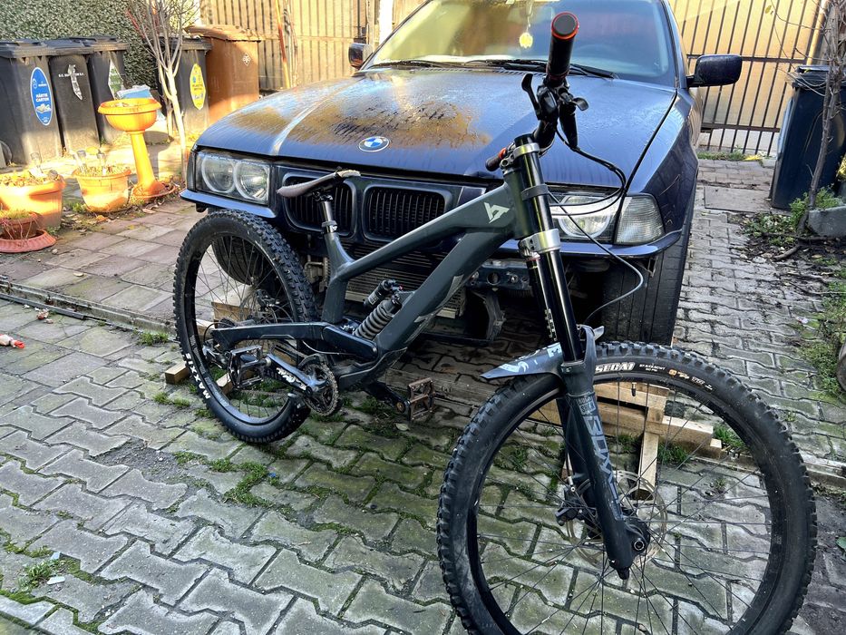 Bicicleta YT Industries