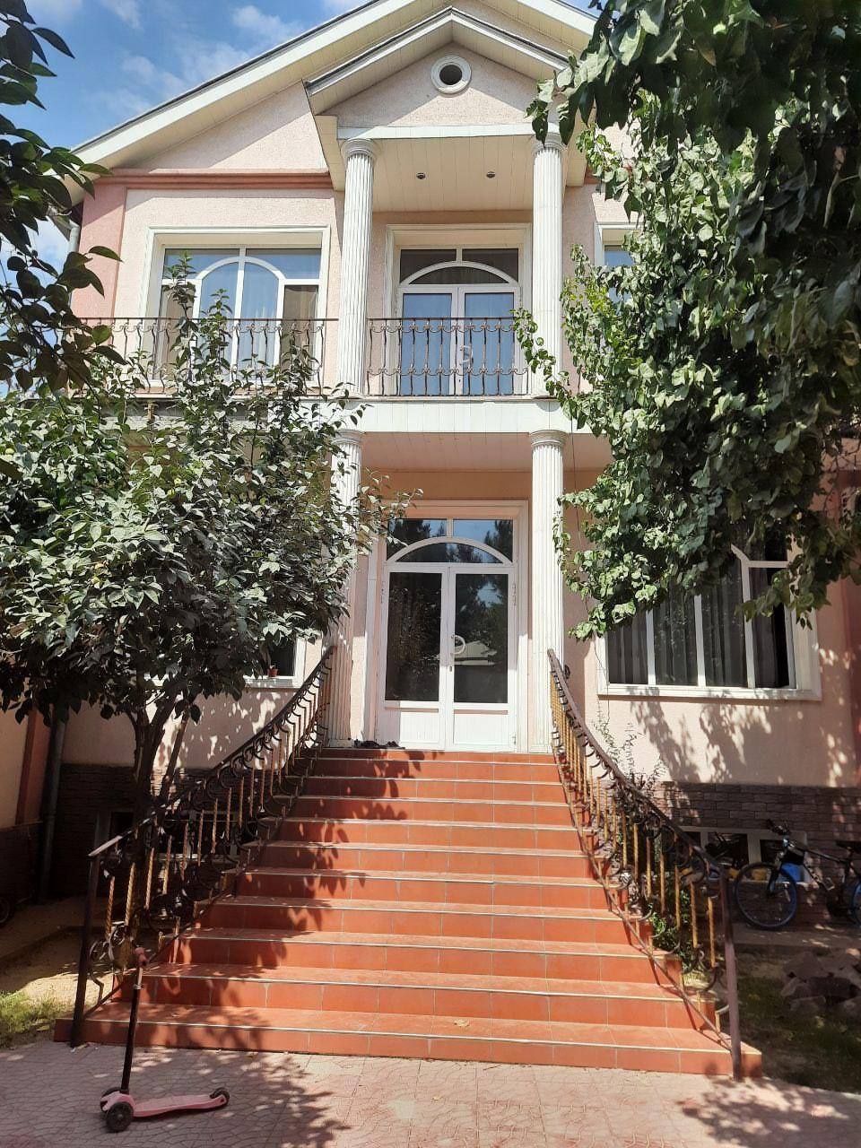 Продаётся дом в центре Ташкента ББИ