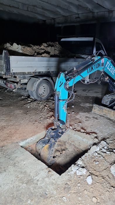Inchirieri miniexcavator