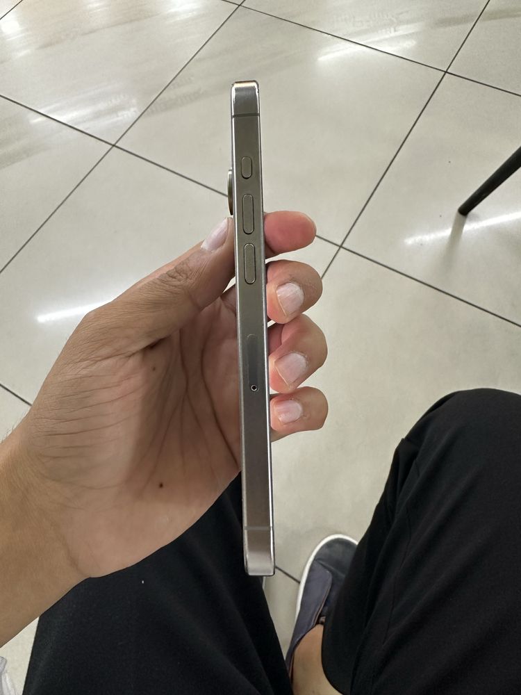 iPhone 15pro 256gb