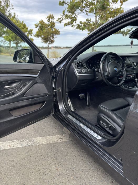 Vand Bmw seria5 F10 automat