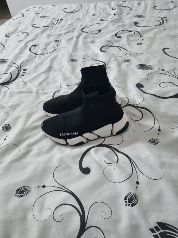 Autentic Balenciaga speed trainesc 35