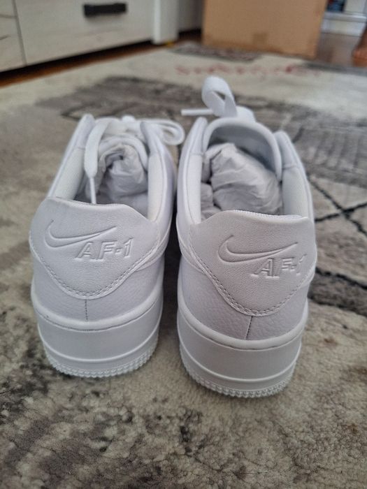 Adidasi Nike air force 1 noi 40 pilele