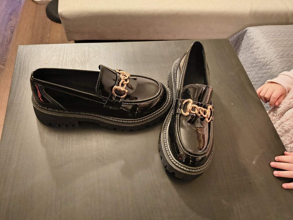 Нови дамски обувки