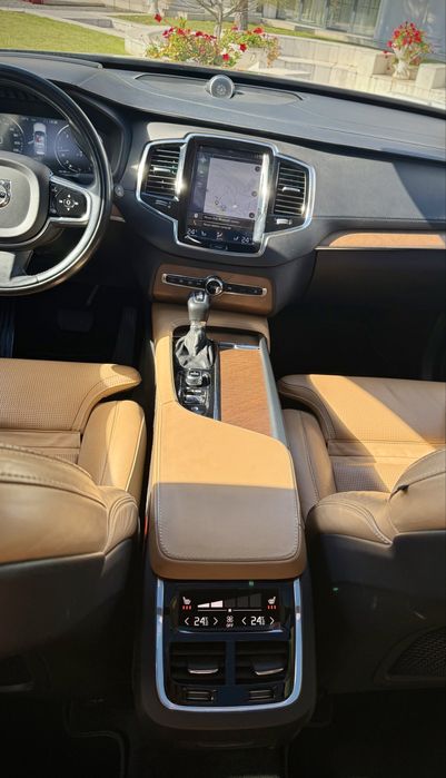 Volvo XC90 Inscription D5 2.0d 235CP Full Option! Garantie 12 Luni!