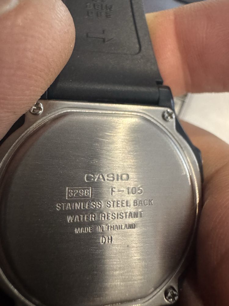 Часы Casio F-105W-1 ADF