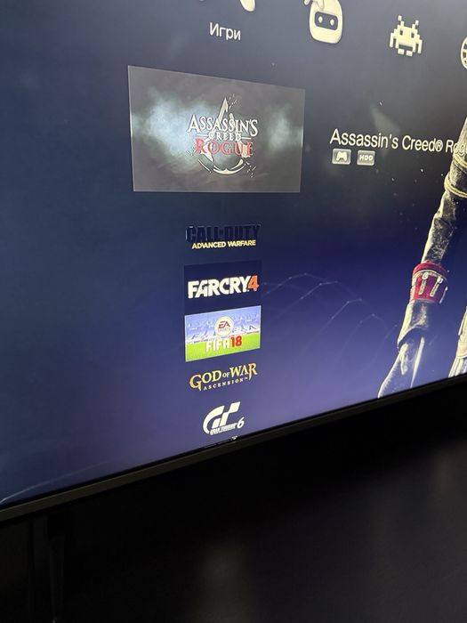 PlayStation 3, 300GB + 2 джойстика