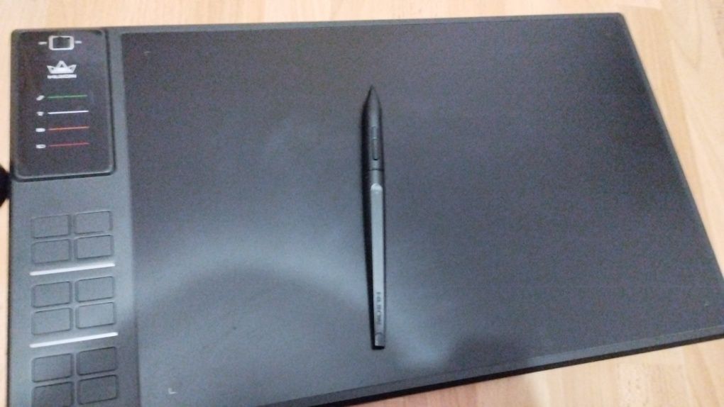 Графичен таблет huion wireless  13.8х8.6 инча