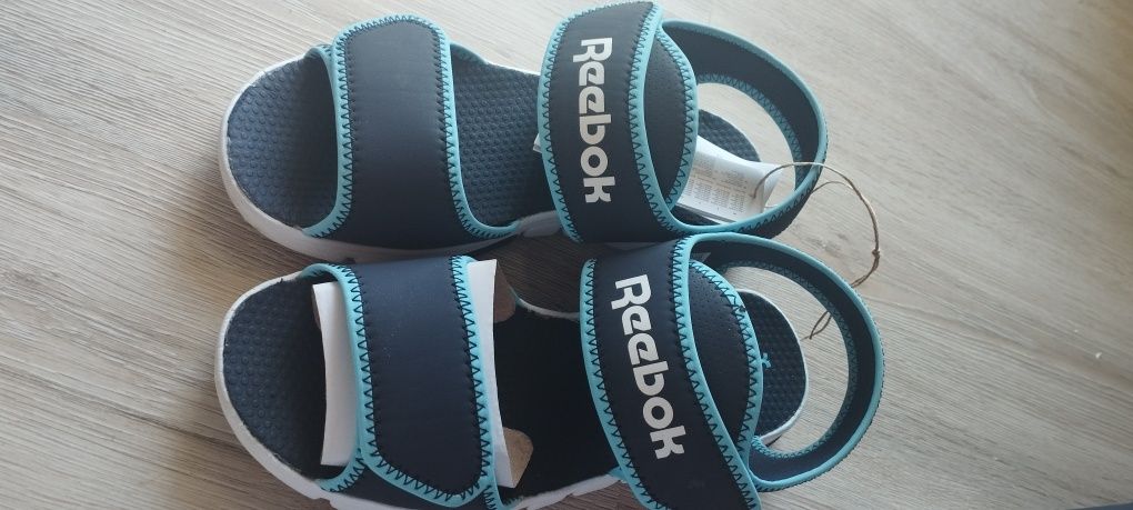 Сандали Reebok 38 номер