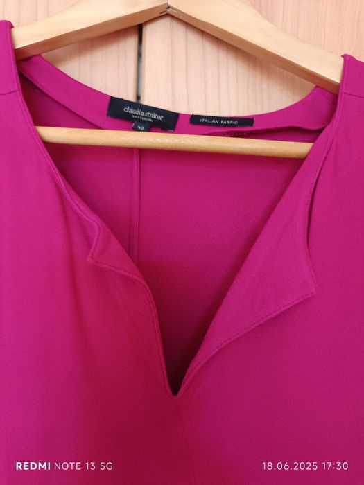 Продавам красива нова цикламена рокля. Размер 38-40. Цена40 лв.