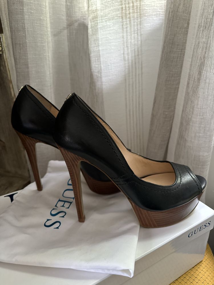 Обувки Guess 36 номер