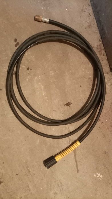 Водоструйка Керхер с удължителен маркуч