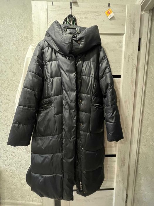 Продам пуховики и  куртки женские