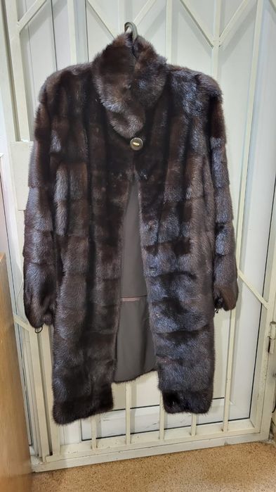 Продам норковую шубу